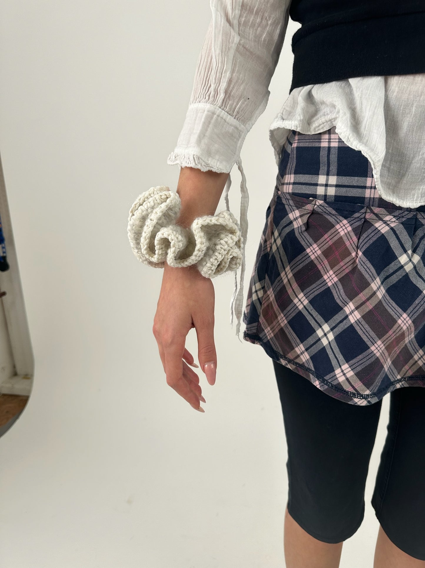 CRISTA off-white + white