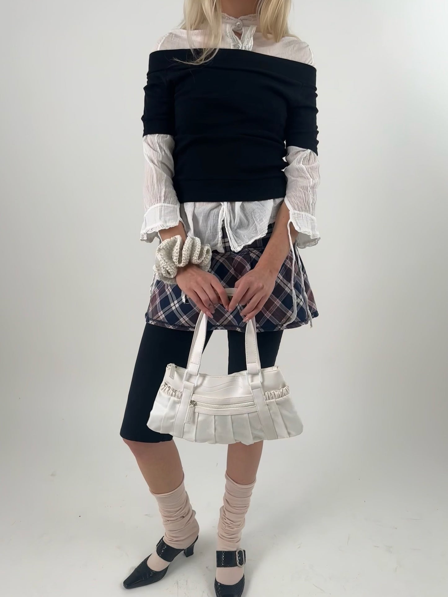 CRISTA off-white + white